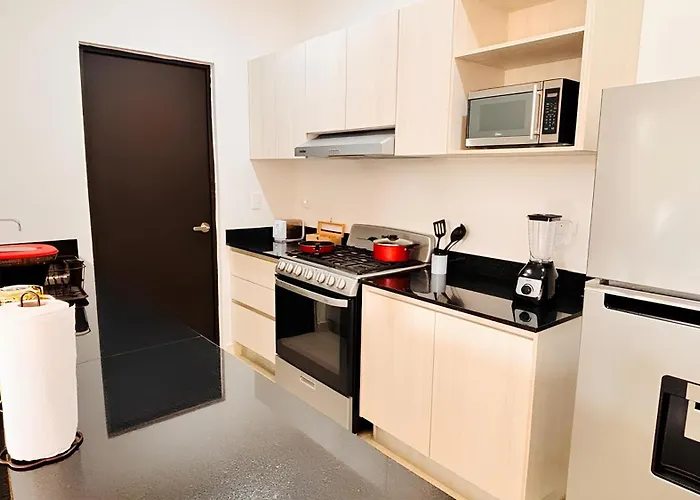 Departamento De Hasta 5 Personas Con Alberca, Wifi Y Ac, En Zona Residencial, Ideal Vacaciones En Familia O Grupo * Playa del Carmen